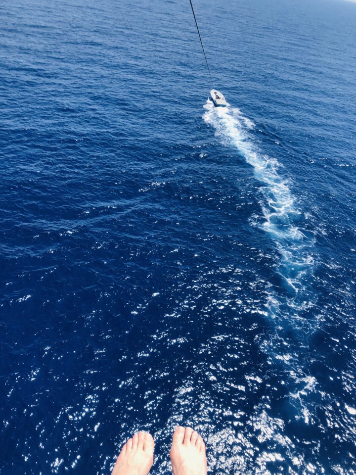 上空からの沖縄の海